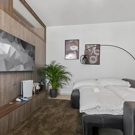 Lam Jegeho Ac - Ps5 - Parking * Bratislava